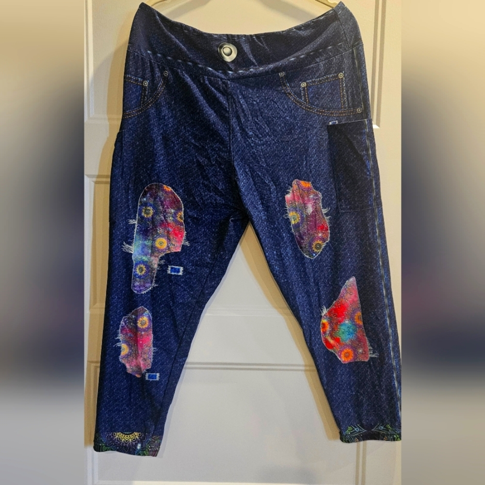 Capri Leggings (Peek-A-Boo Jean illusion)